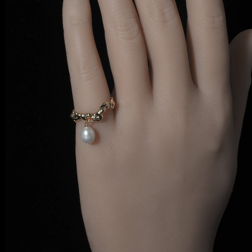 Ascaris ring / earcuff pearl edition